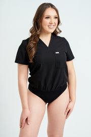 Body negro con blusa médica