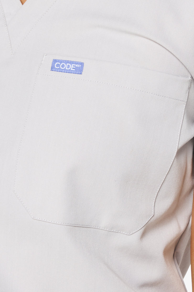 Blusa médica gris nublado | Colección de choque