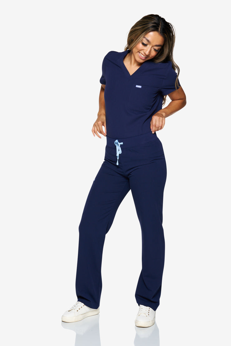 Pantalón médico azul marino con pernera recta | Colección de choque